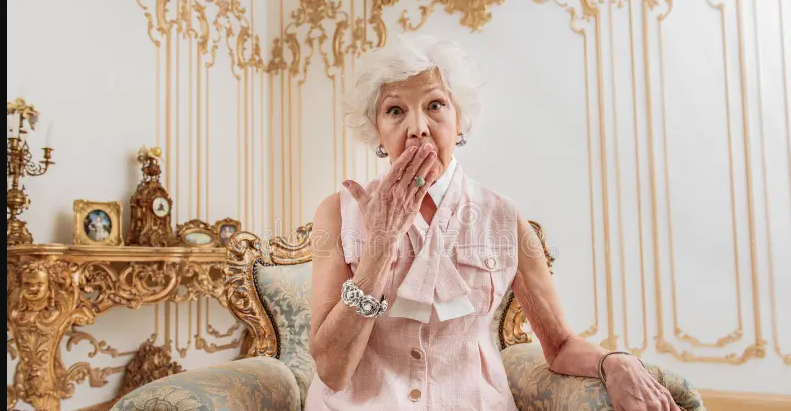 «Когда моей ценностью была не любовь — а деньги: История 92-летней женщины о предательстве и настоящей семье»